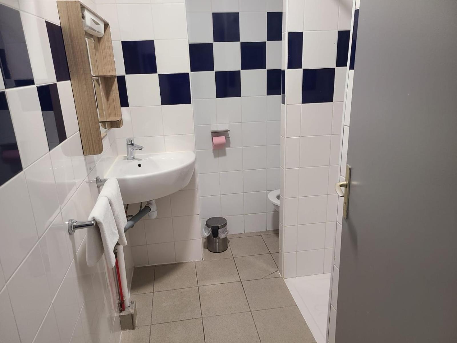 Hotel Victoire, Poitiers Gare Екстериор снимка