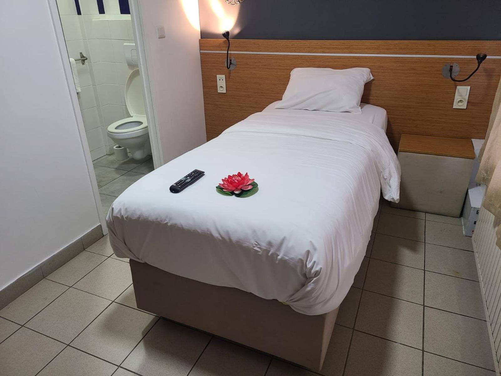 Hotel Victoire, Poitiers Gare Екстериор снимка