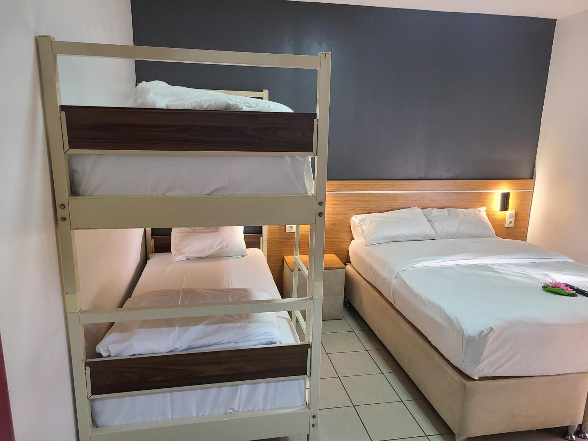 Hotel Victoire, Poitiers Gare Екстериор снимка