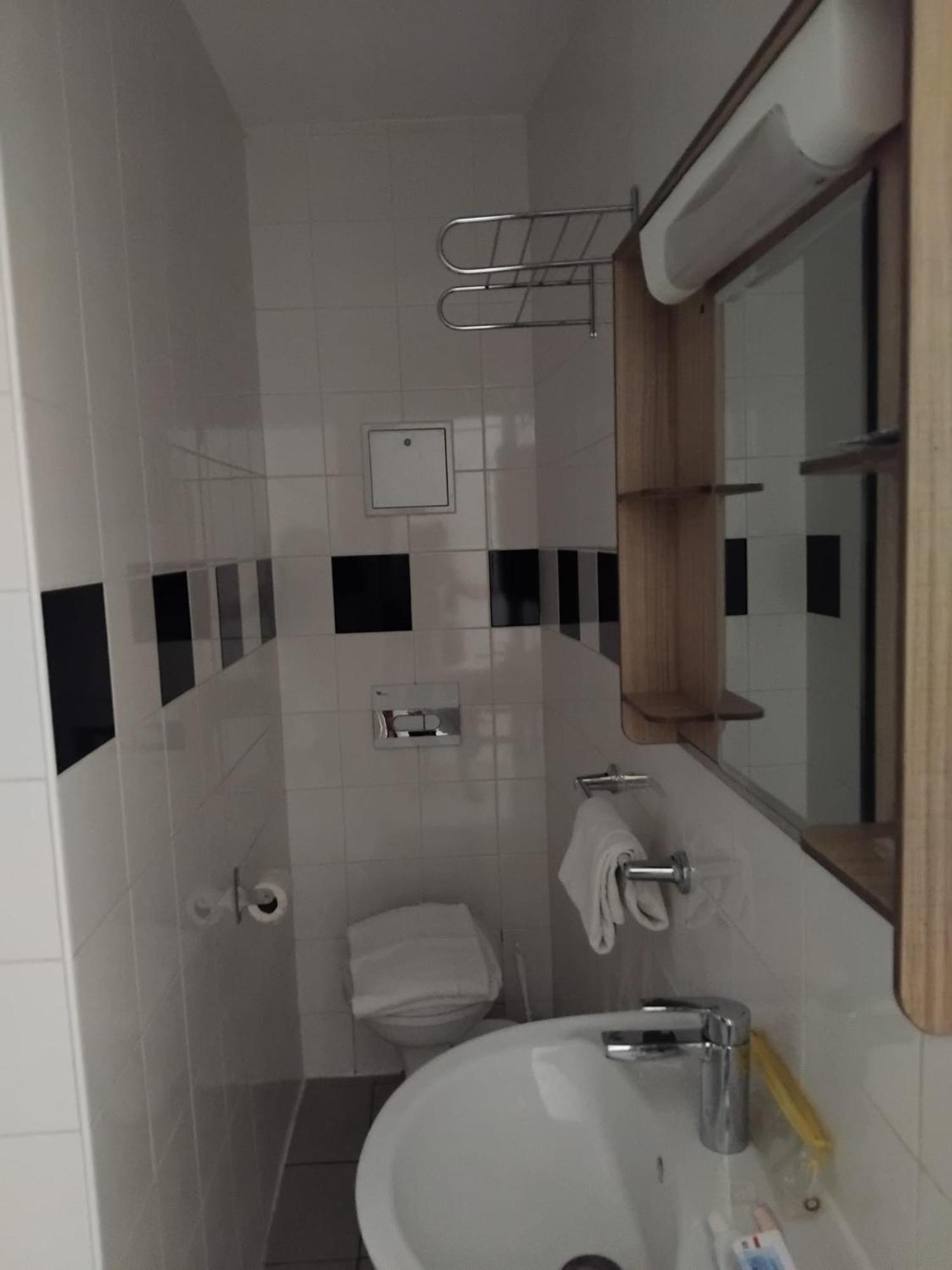 Hotel Victoire, Poitiers Gare Екстериор снимка